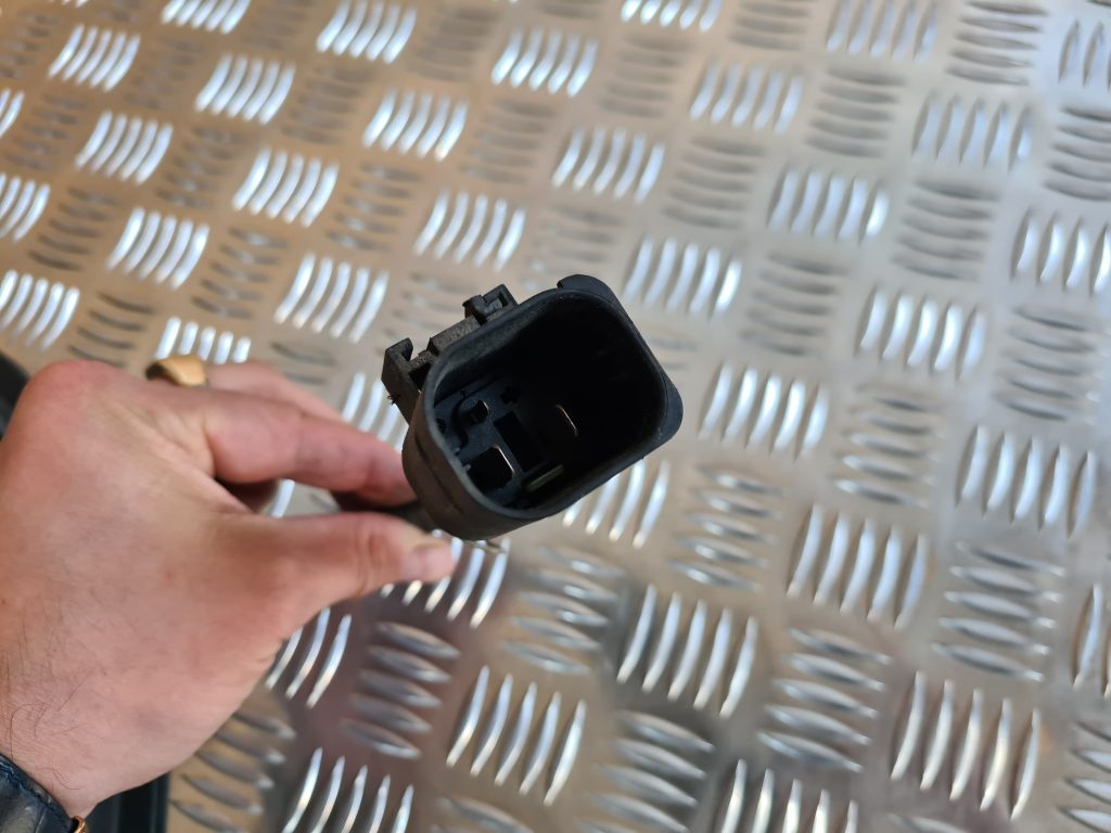 Dzesēšanas radiatora ventilators priekš BMW 525 E60 2006 OLIVE