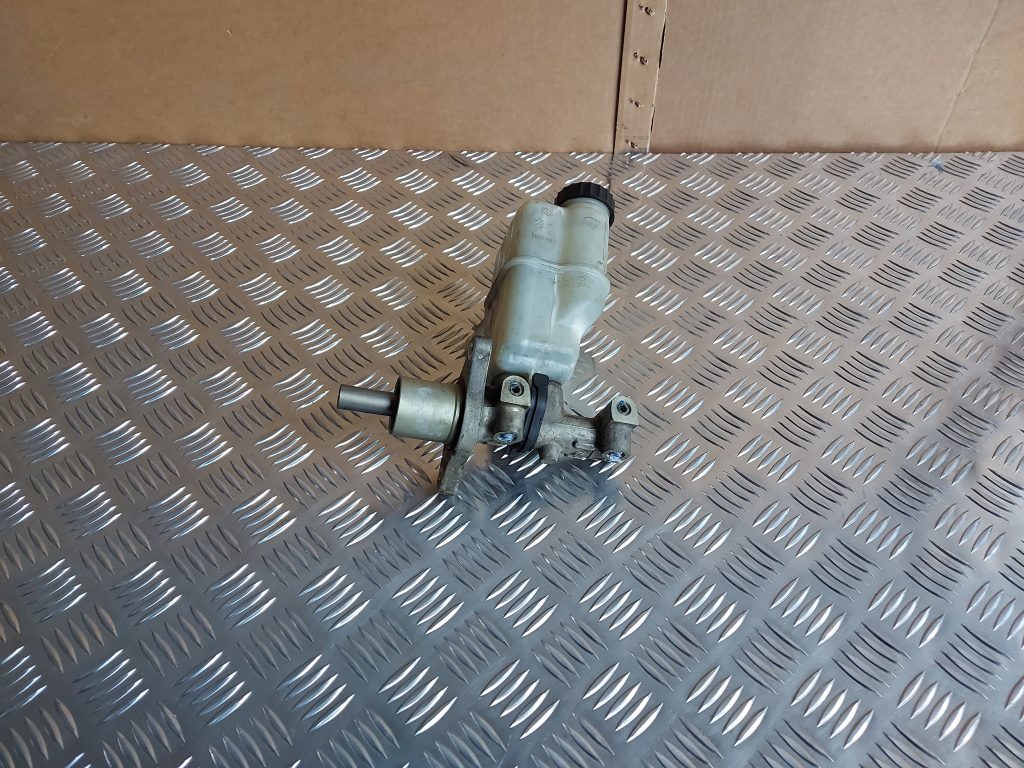 Bremžu pastiprinātāja galvenais cilindrs priekš PEUGEOT 407 2006