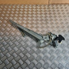 Stikla pacelšanas mehānisms priekšējais kreisais priekš TOYOTA AVENSIS 2012