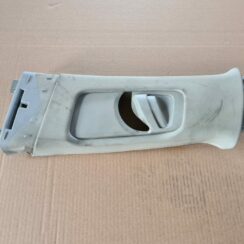 Vidējas salona statnes apdare priekš TOYOTA AVENSIS 2012