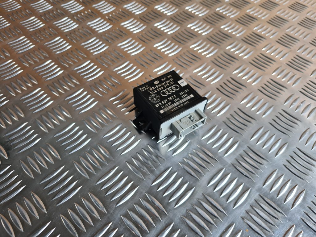 Gaismas vadības bloks priekš AUDI A6 AVANT 2007 QUATTRO