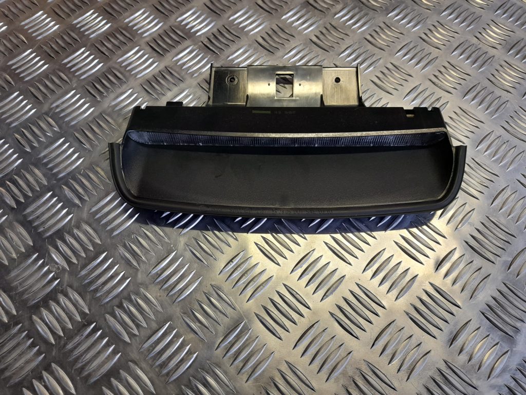 Stop signāls priekš VOLVO S40 2007 1 Stop signāls priekš VOLVO S40 2007