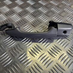 Priekšējāis kreisais durvju rokturis priekš VOLVO S40 2007