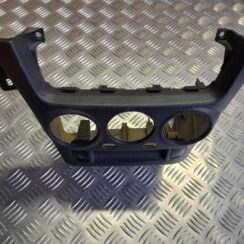 Mērinstrumentu paneļa dekoratīvais rāmis priekš KIA PICANTO 2006