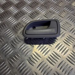 Salona durvju rokturis, aizmugures labais priekš KIA PICANTO 2006