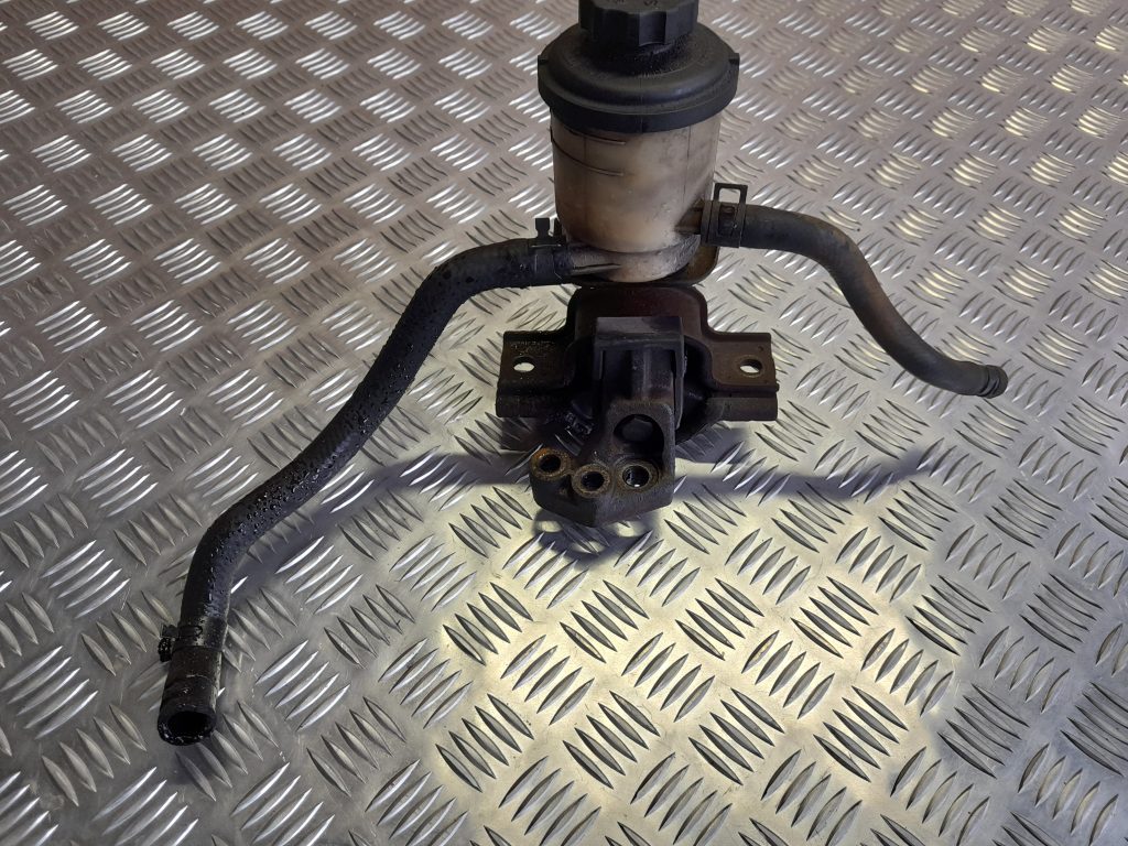 Stūres pastiprinātāja tvertne priekš KIA PICANTO 2006