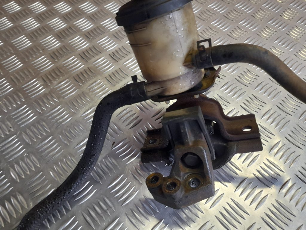 Stūres pastiprinātāja tvertne priekš KIA PICANTO 2006