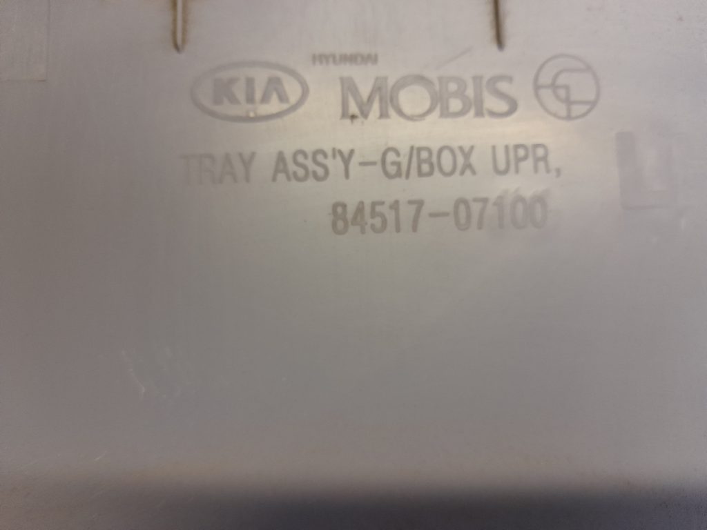 Mantu glabāšanas nodalījums pasažiera pusē priekš KIA PICANTO 2006 2 Mantu glabāšanas nodalījums pasažiera pusē priekš KIA PICANTO 2006