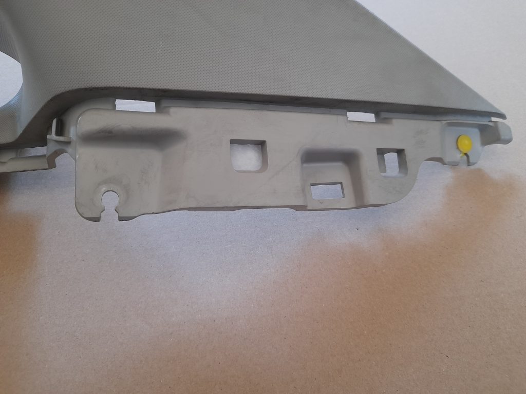 Bagažnieka nodalījuma statnes apdare priekš MAZDA 6 2008 3 Bagažnieka nodalījuma statnes apdare priekš MAZDA 6 2008