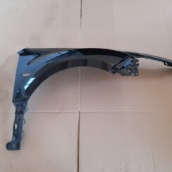 Priekšējais labais spārns priekš MAZDA 6 2008