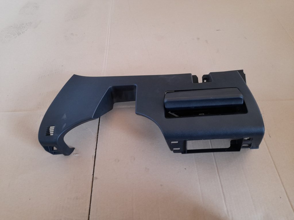 Mērinstrumentu paneļa apdare (zem stūres) priekš MAZDA 6 2008 1 Mērinstrumentu paneļa apdare (zem stūres) priekš MAZDA 6 2008