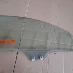 Priekšējo labo durvju stikls priekš MAZDA 6 2008