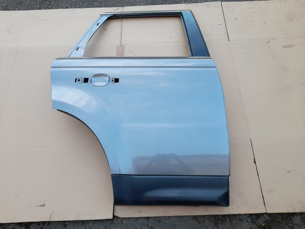 Aizmugurējās labās durvis priekš RANGE ROVER SPORT 2007 1 Aizmugurējās labās durvis priekš RANGE ROVER SPORT 2007