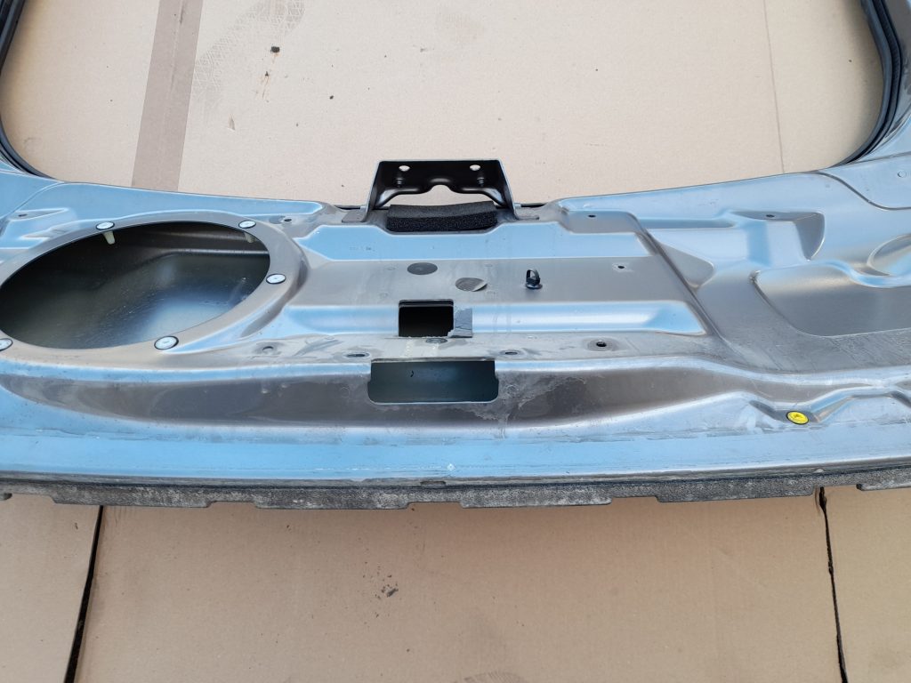 Bagāžnieka vāks priekš RANGE ROVER SPORT 2007 11 Bagāžnieka vāks priekš RANGE ROVER SPORT 2007