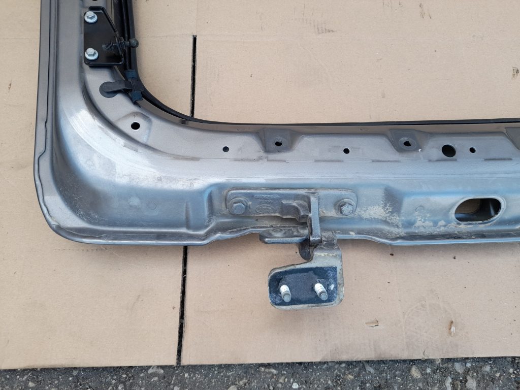 Bagāžnieka vāks priekš RANGE ROVER SPORT 2007 12 Bagāžnieka vāks priekš RANGE ROVER SPORT 2007