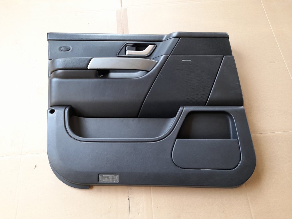 Priekšējo kreiso durvju apdare priekš RANGE ROVER SPORT 2007 1 Priekšējo kreiso durvju apdare priekš RANGE ROVER SPORT 2007