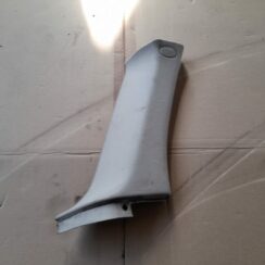 Aizmugurējas salona statnes apdare priekš RANGE ROVER SPORT 2007