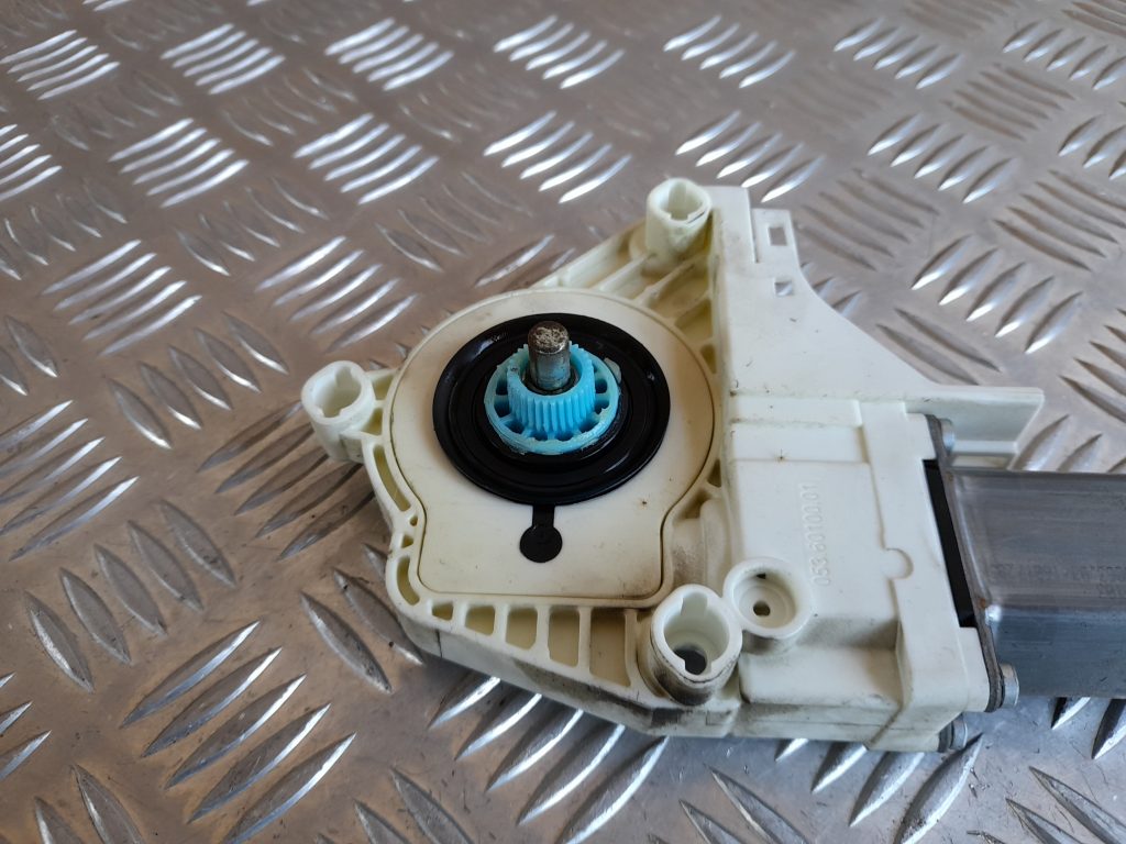 Elektrisko stiklu motors priekš RANGE ROVER SPORT 2007