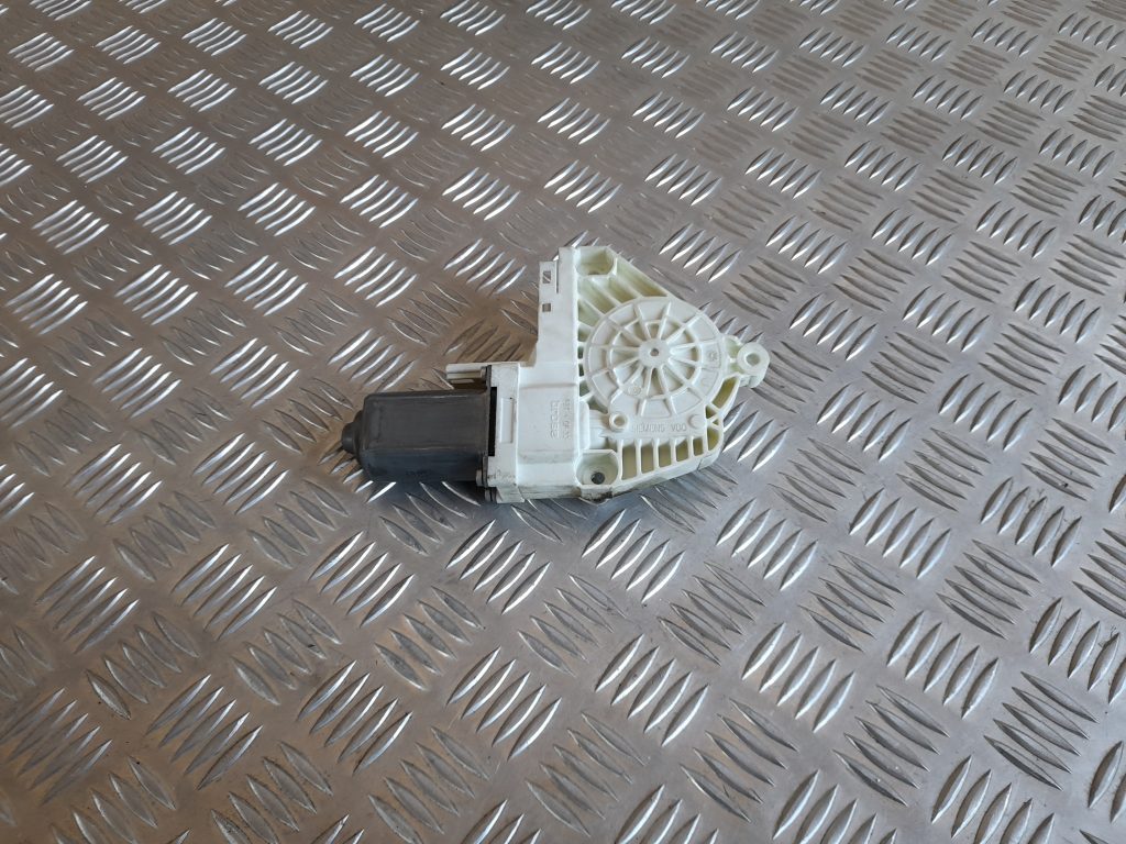 Elektrisko stiklu motors priekš RANGE ROVER SPORT 2007