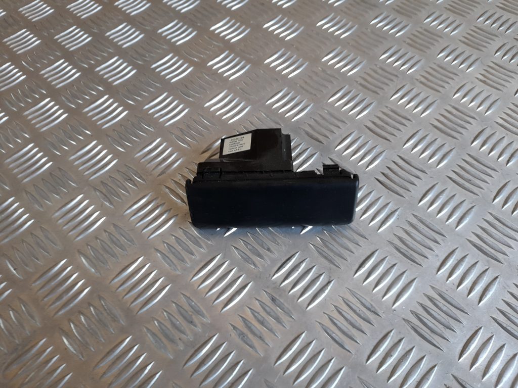 USB/AUX adapteris priekš RANGE ROVER SPORT 2007 1 USB/AUX adapteris priekš RANGE ROVER SPORT 2007