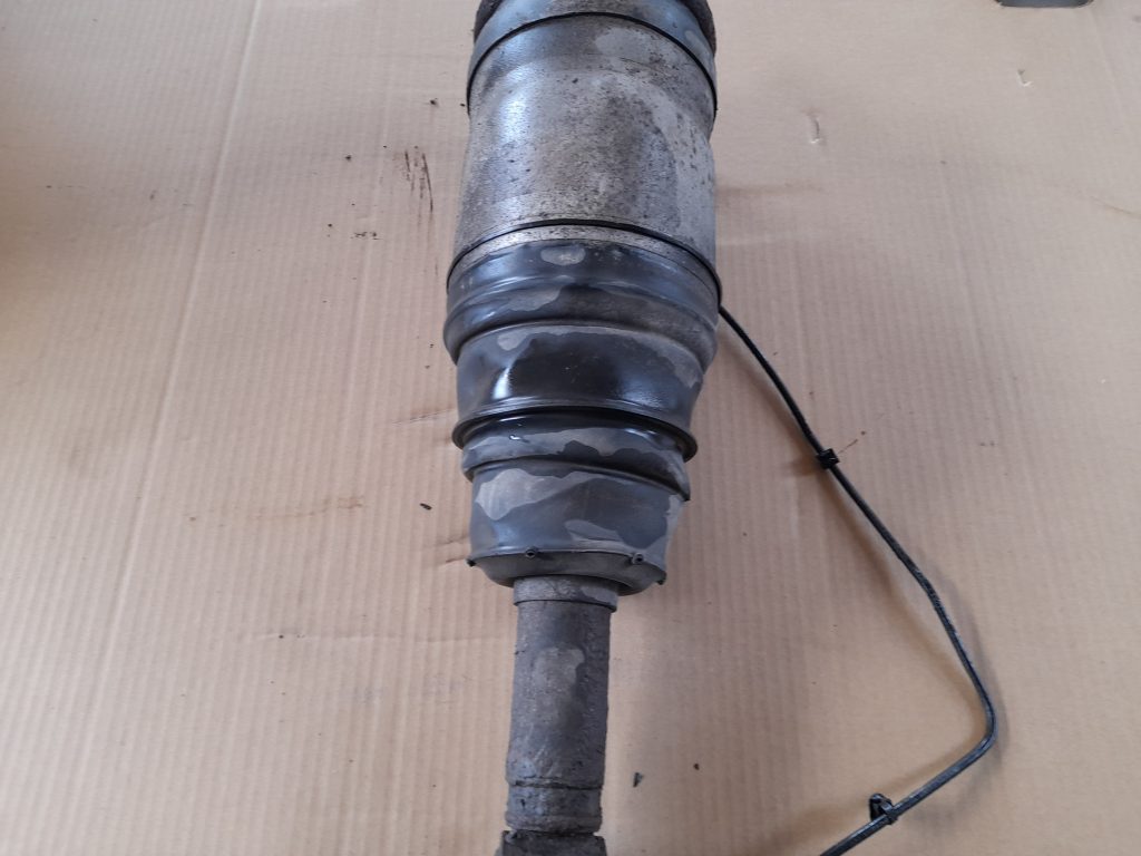 Aizmugurējais amortizators priekš RANGE ROVER SPORT 2007