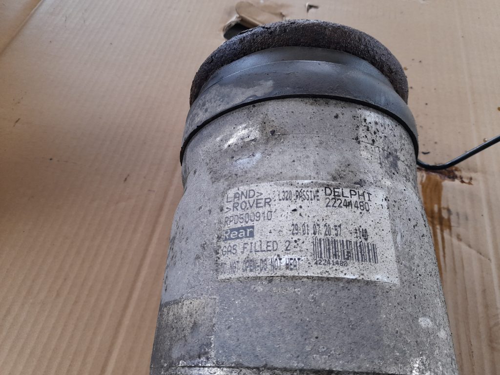Aizmugurējais amortizators priekš RANGE ROVER SPORT 2007