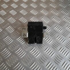 Bagažnieka vāka stikla slēdzene priekš RANGE ROVER SPORT 2007