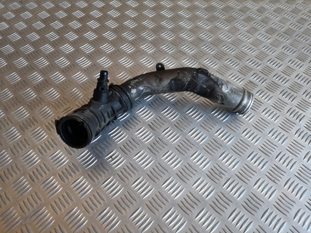 Gaisa filtra korpusa caurule priekš VOLVO V70 2003 SILVER