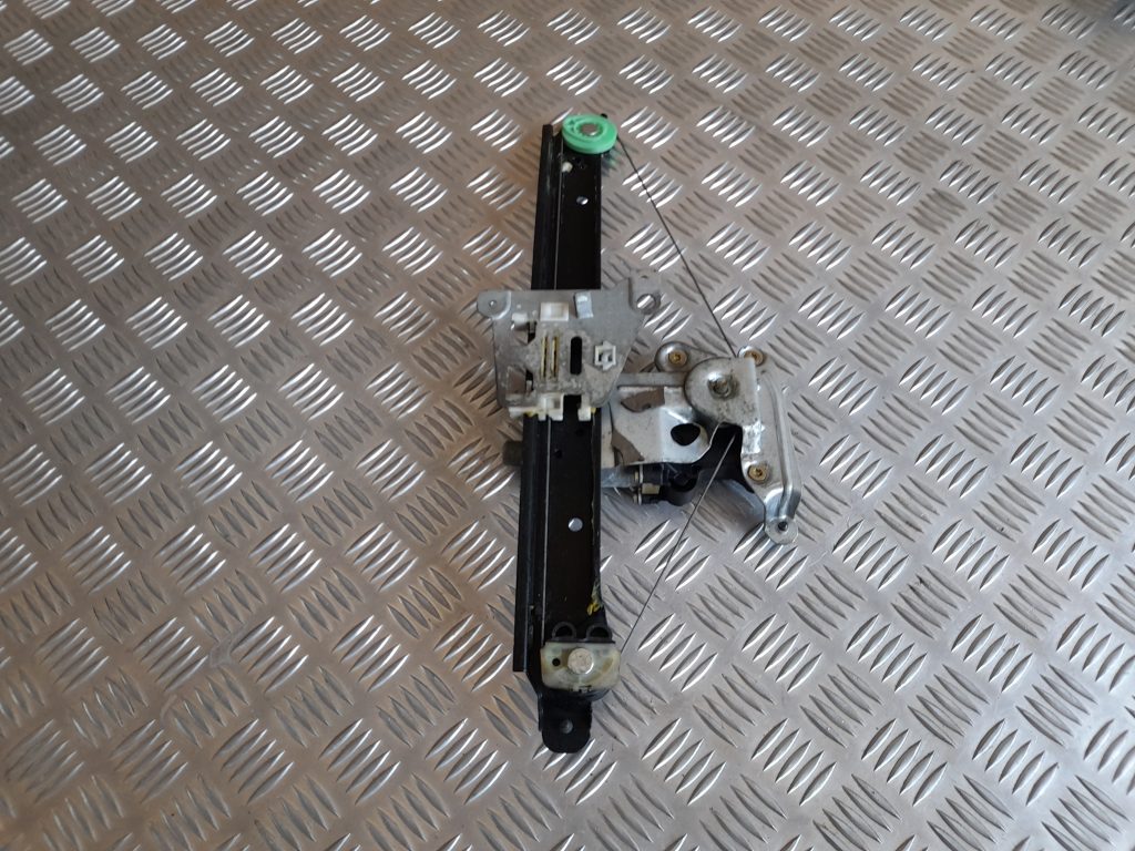 Stikla pacelšanas mehānisms aizmugurējais kreisais priekš VOLVO V70 2003 SILVER