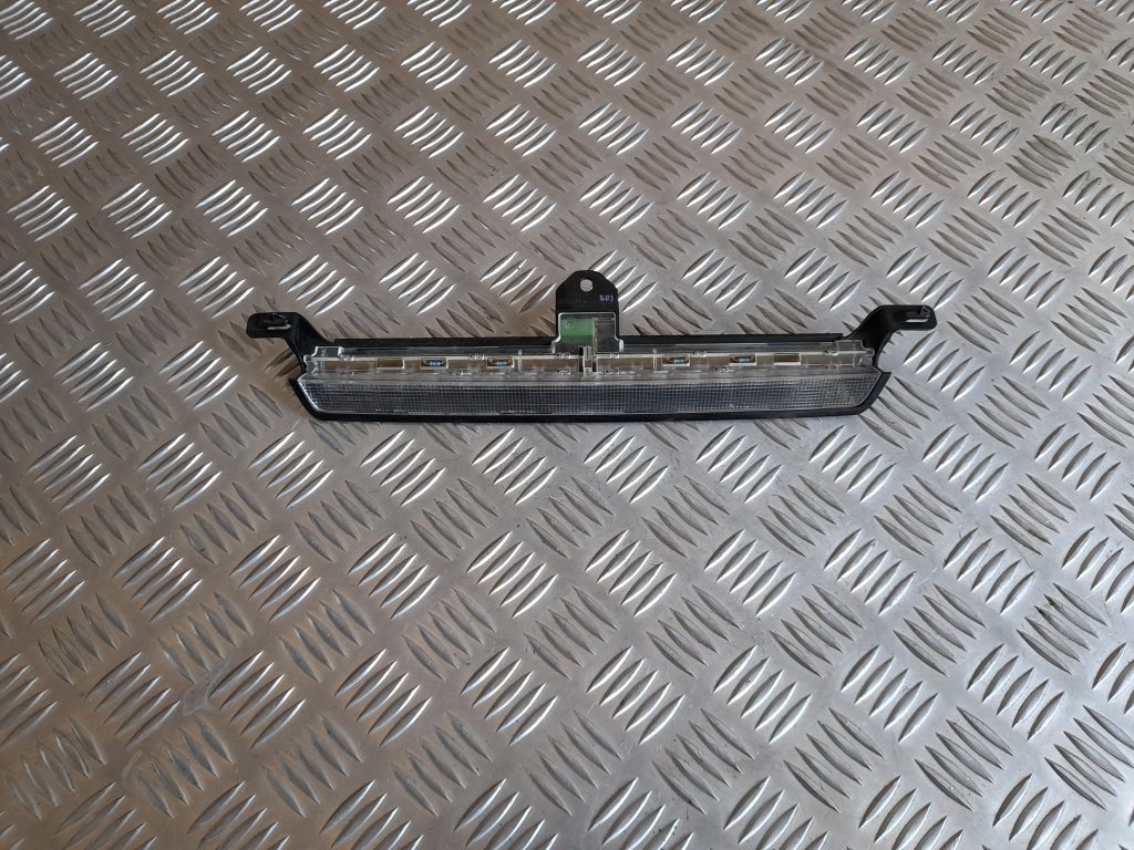 Stop signāls priekš VOLVO V70 2003 SILVER 1 Stop signāls priekš VOLVO V70 2003 SILVER