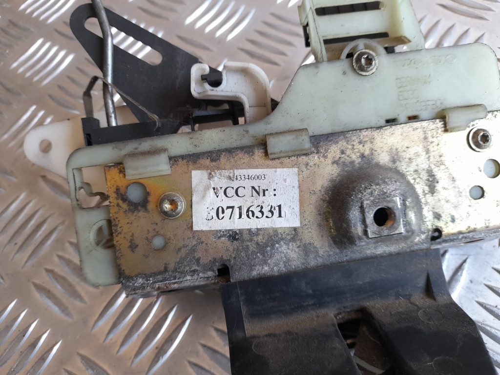 Bagāžnieka vāka slēdzene priekš VOLVO V70 2003 SILVER 4 Bagāžnieka vāka slēdzene priekš VOLVO V70 2003 SILVER