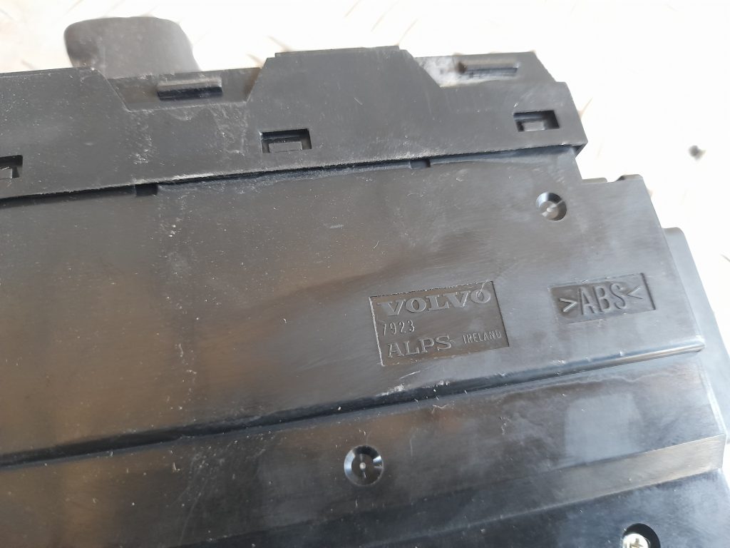 Pasažiera durvju slēdža pogas priekš VOLVO V70 2003 SILVER 2 Pasažiera durvju slēdža pogas priekš VOLVO V70 2003 SILVER