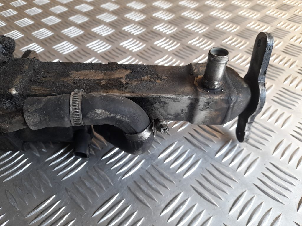 EGR vārsta dzesētājs priekš VOLVO V70 2003 SILVER