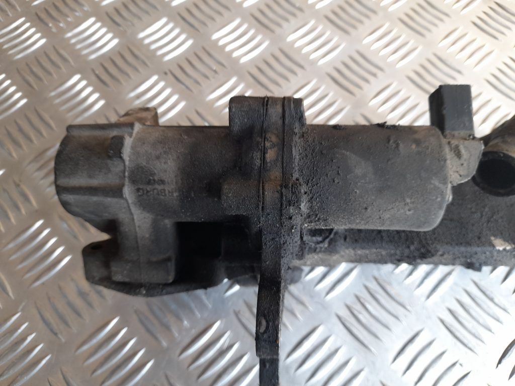 EGR vārsta dzesētājs priekš VOLVO V70 2003 SILVER