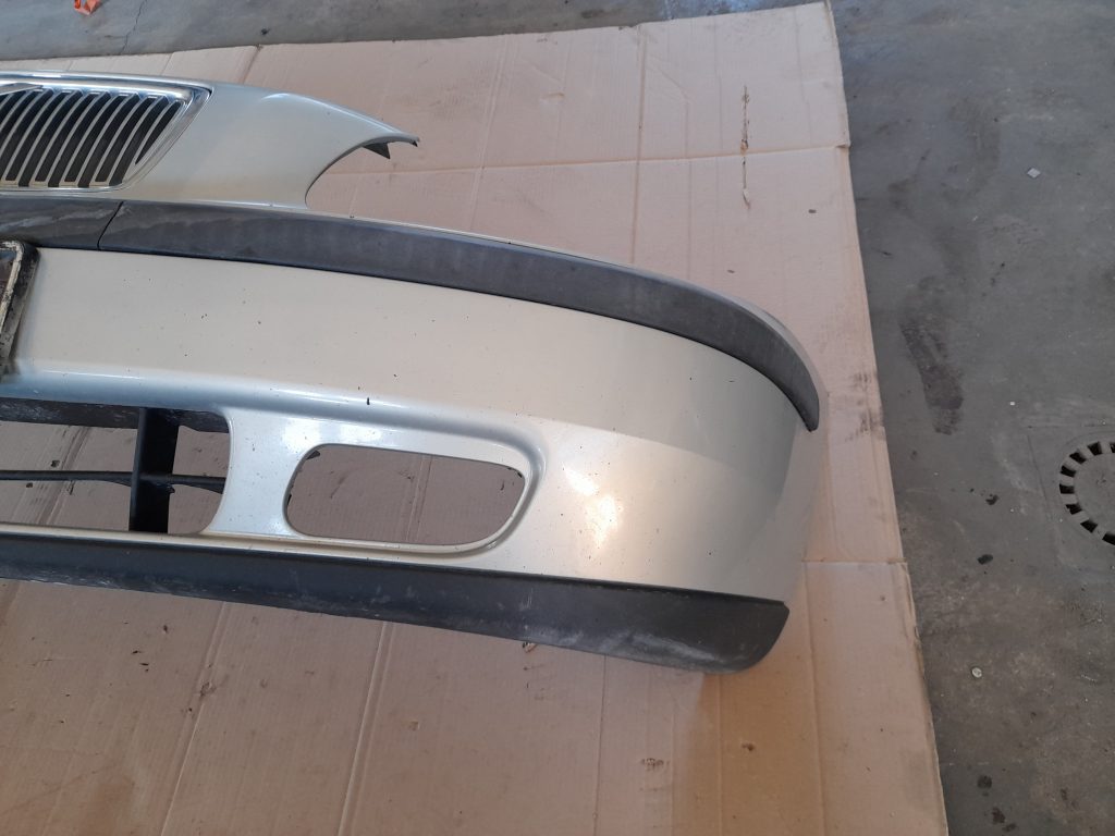 Priekšējais buferis priekš VOLVO V70 2003 SILVER