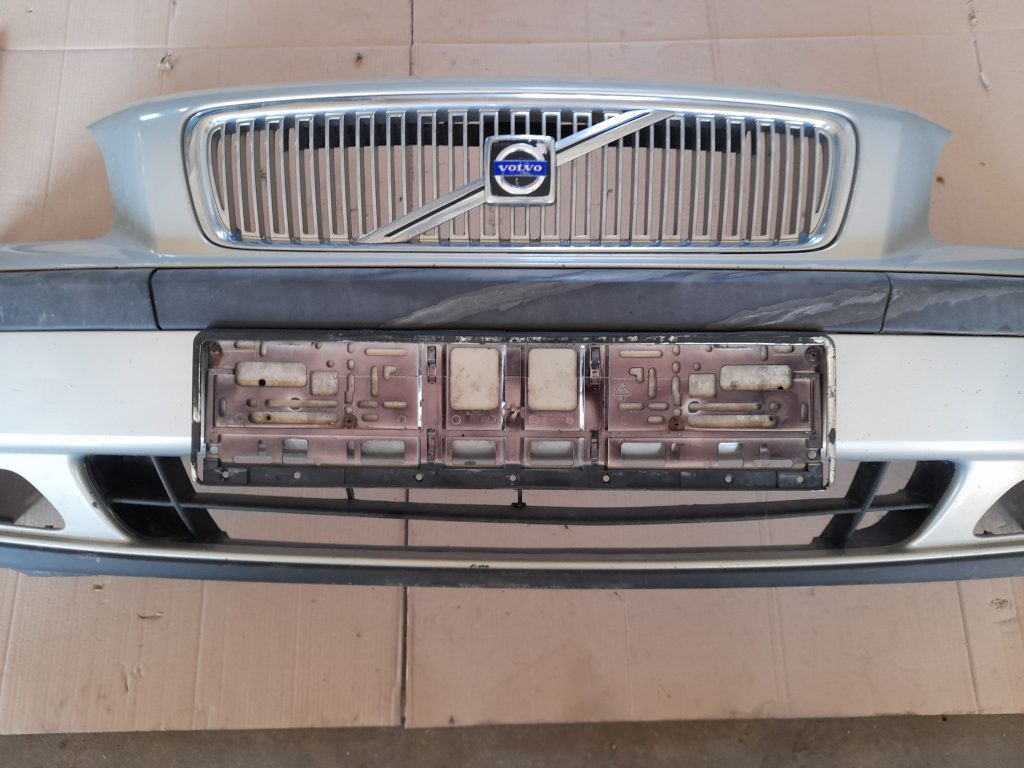 Priekšējais buferis priekš VOLVO V70 2003 SILVER