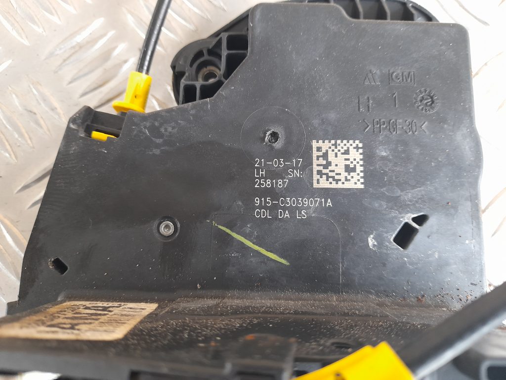 Priekšējo kreiso durvju slēdzene priekš OPEL ASTRA SPORT 2017 3 Priekšējo kreiso durvju slēdzene priekš OPEL ASTRA SPORT 2017