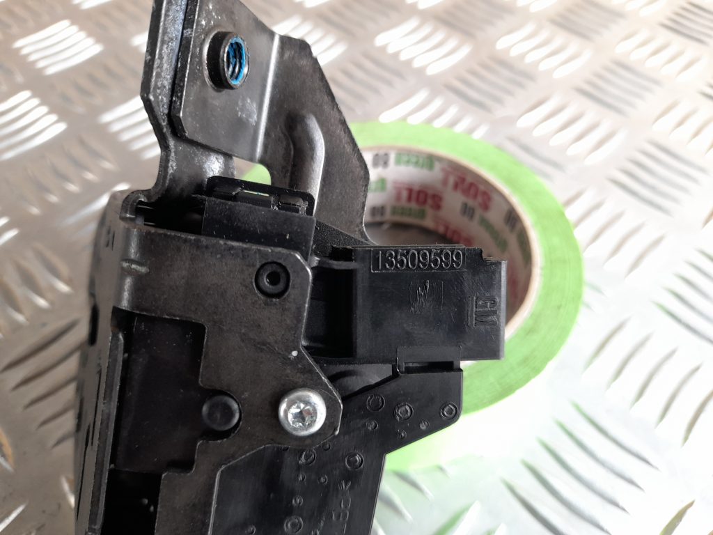 Bagāžnieka vāka slēdzene priekš OPEL ASTRA SPORT 2017 3 Bagāžnieka vāka slēdzene priekš OPEL ASTRA SPORT 2017