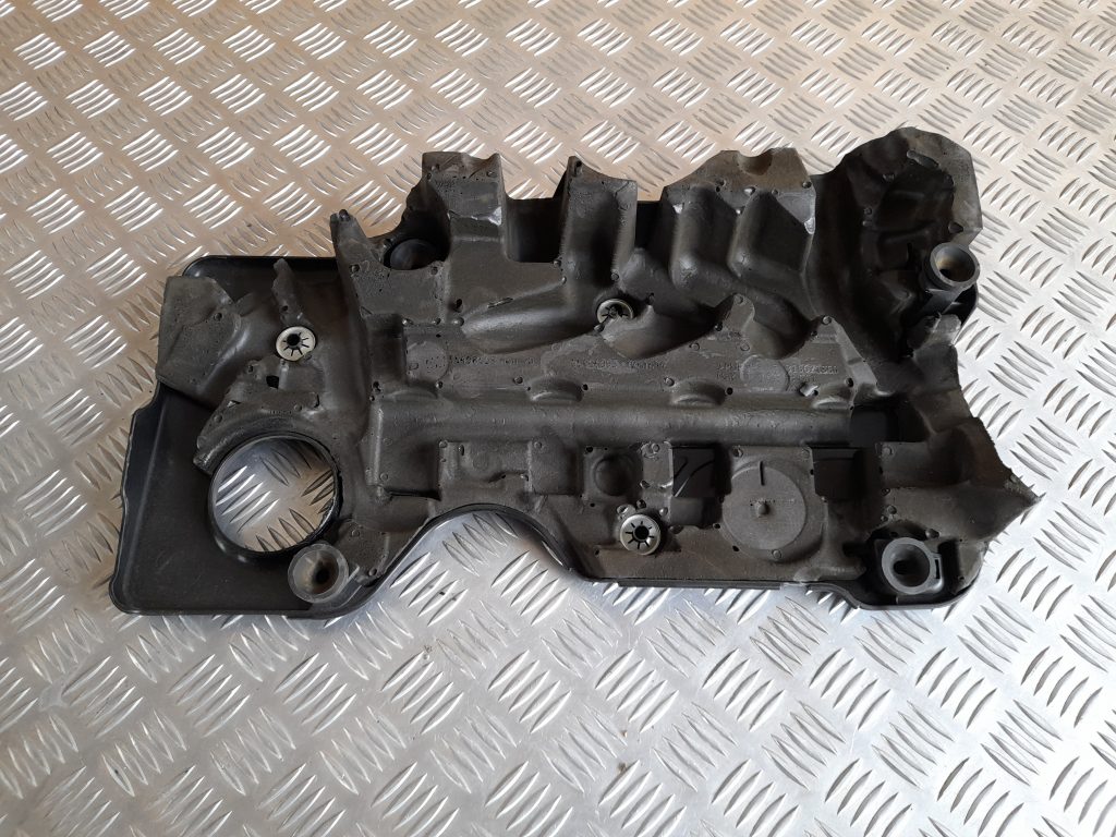 Dzinēja dekoratīvais vāks priekš OPEL ASTRA SPORT 2017 2 Dzinēja dekoratīvais vāks priekš OPEL ASTRA SPORT 2017