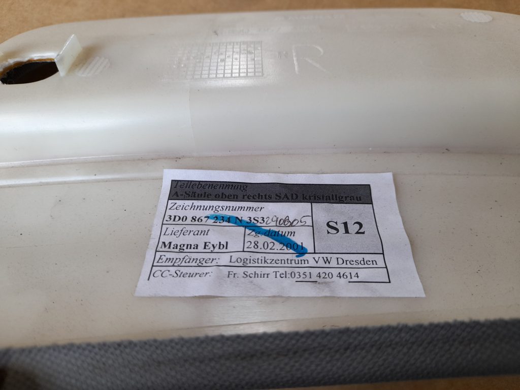 Priekšējas salona statnes apdare priekš VW PHAETON 2005 5 Priekšējas salona statnes apdare priekš VW PHAETON 2005