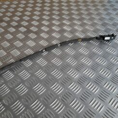 Mantu glabāšanas nodalījuma trose priekš VW PHAETON 2005