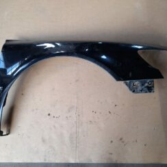 Priekšējais labais spārns priekš VW PHAETON 2005