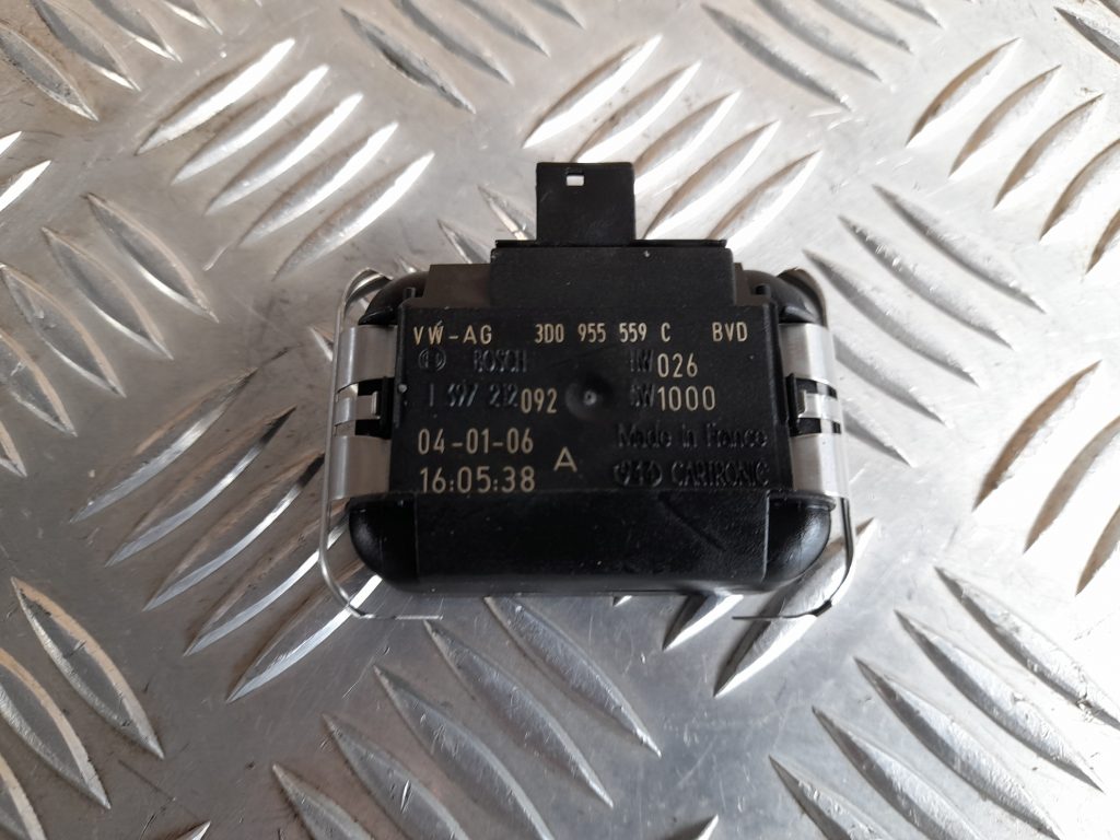 Lietus sensors priekš VW PHAETON 2005 2 Lietus sensors priekš VW PHAETON 2005