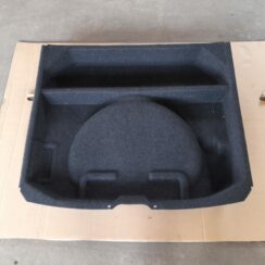 Bagāžnieka nodalījuma paliktnis priekš VOLVO XC60 2009