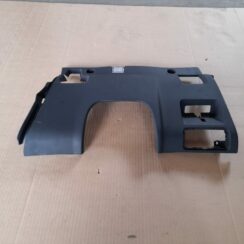 Mērinstrumentu paneļa apdare (zem stūres) priekš VOLVO XC60 2009