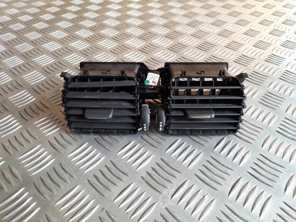 Mērinstrumentu paneļa gaisa vads, centrā priekš VOLVO XC60 2009