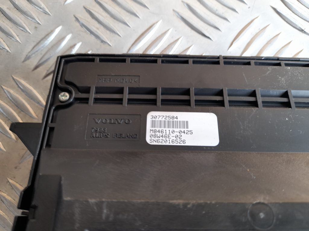 Displejs priekš VOLVO XC60 2009 3 Displejs priekš VOLVO XC60 2009