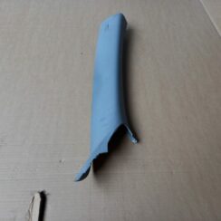 Priekšējas salona statnes apdare priekš VW TOUAREG 2007