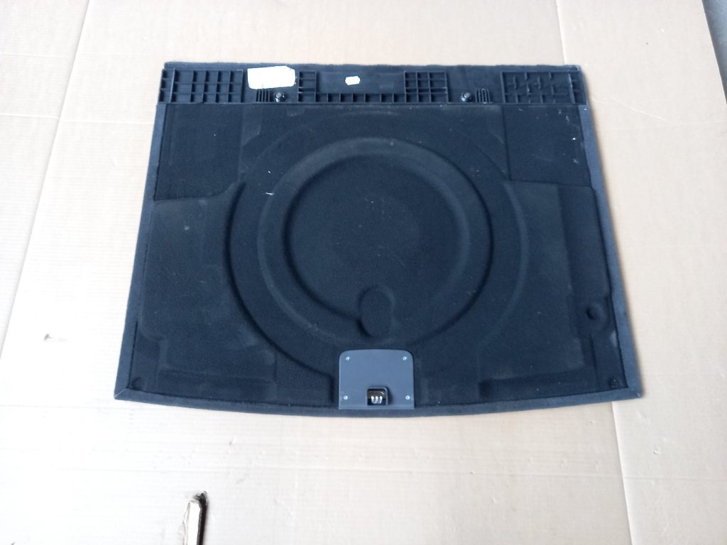 Bagāžnieka grīda priekš VW TOUAREG 2007