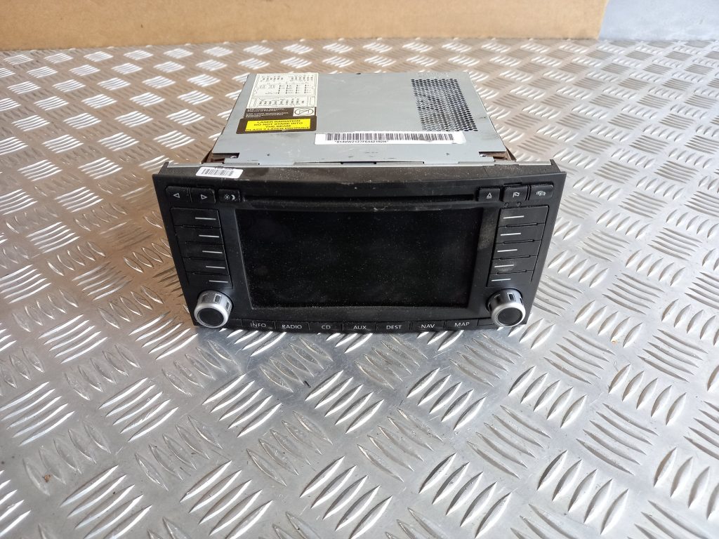 CD/DVD/Navigācijas bloks priekš VW TOUAREG 2007 1 CD/DVD/Navigācijas bloks priekš VW TOUAREG 2007